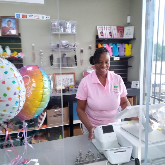 Meet your Posher, Priceless Thrift - Picture 3 of 5